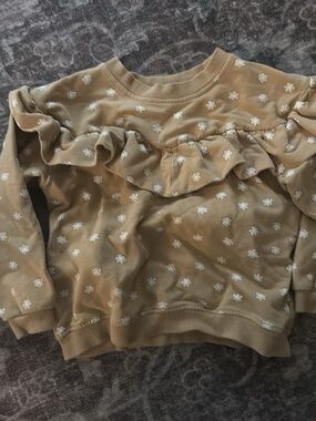 Quincy Mae Tan Ruffle Sweatshirt with White Daisy Embroidery